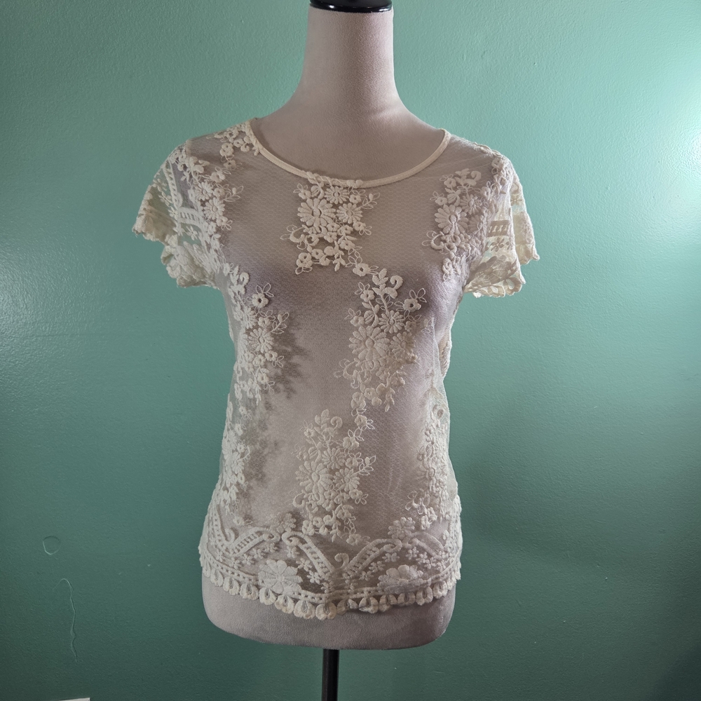 Guess Cream Lace Top Size S 75% Cotton